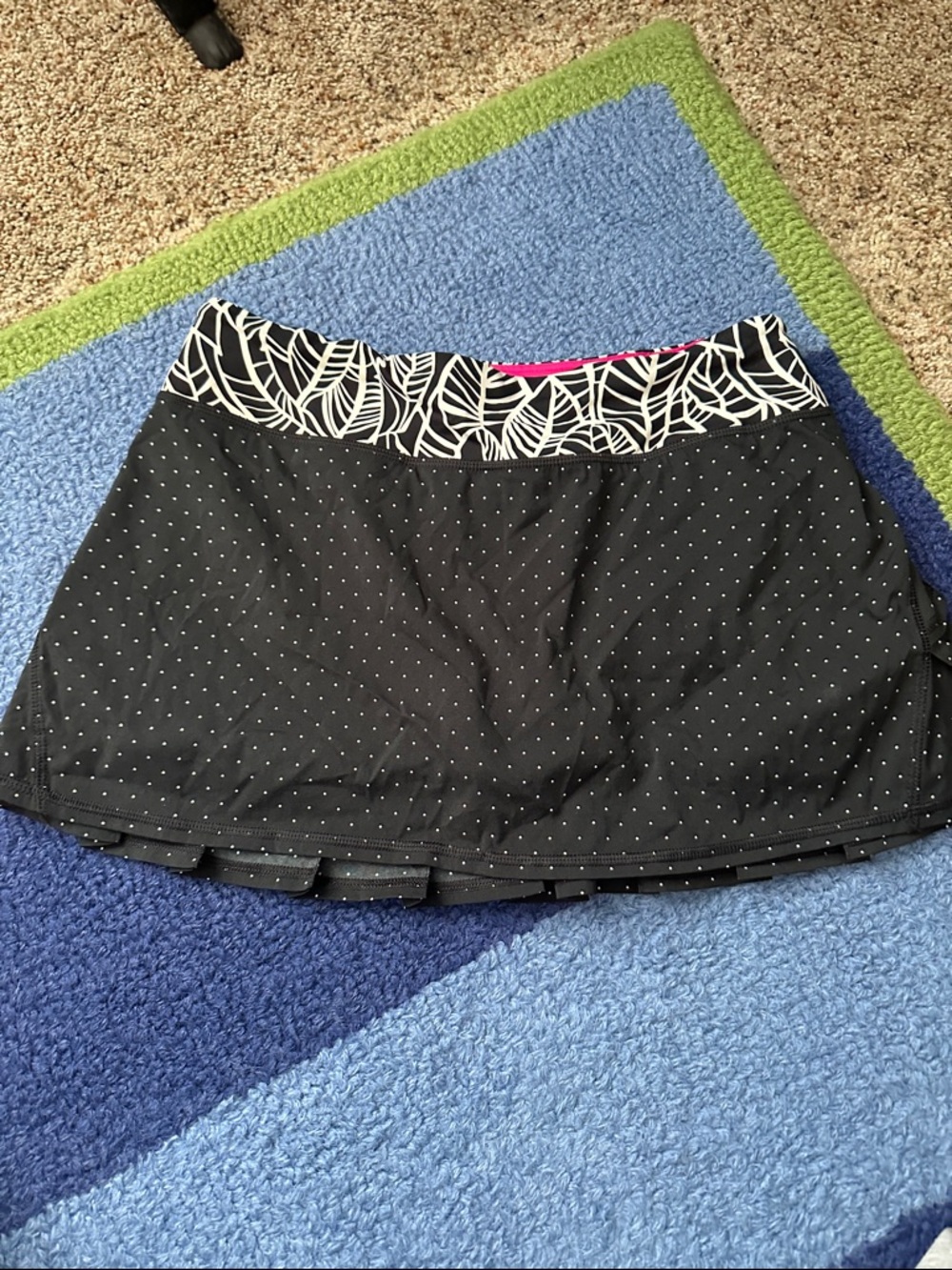 Lululemon Size 6 Black Polka Dot Tennis Skort with Printed Waistband